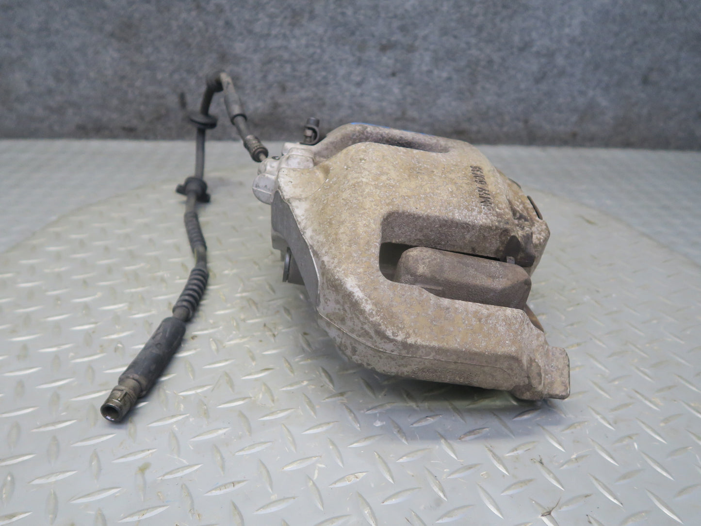 11-16 BMW F10 550iX AWD Set of 2 Front Left & Right Brake Caliper OEM