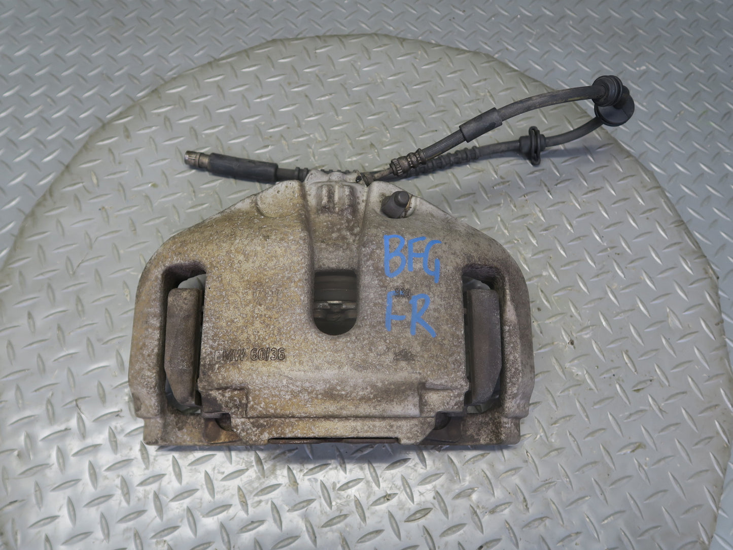 11-16 BMW F10 550iX AWD Set of 2 Front Left & Right Brake Caliper OEM