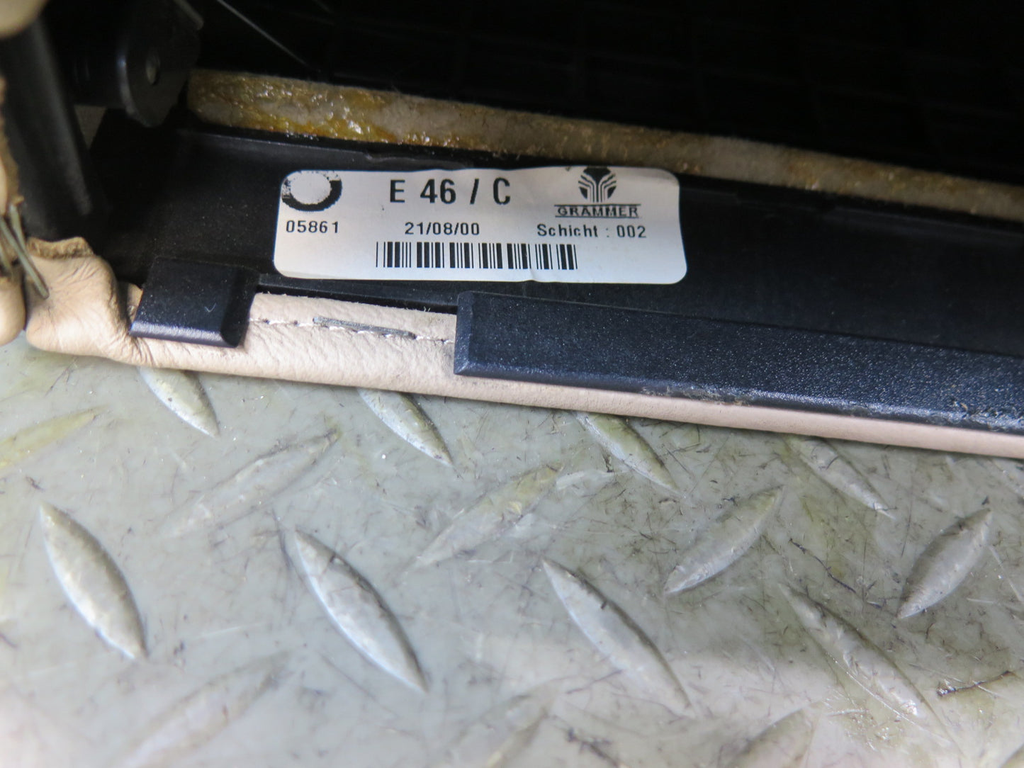 01-06 BMW E46 330CI Convertible Rear Left & Right Leather Headrest Beige OEM