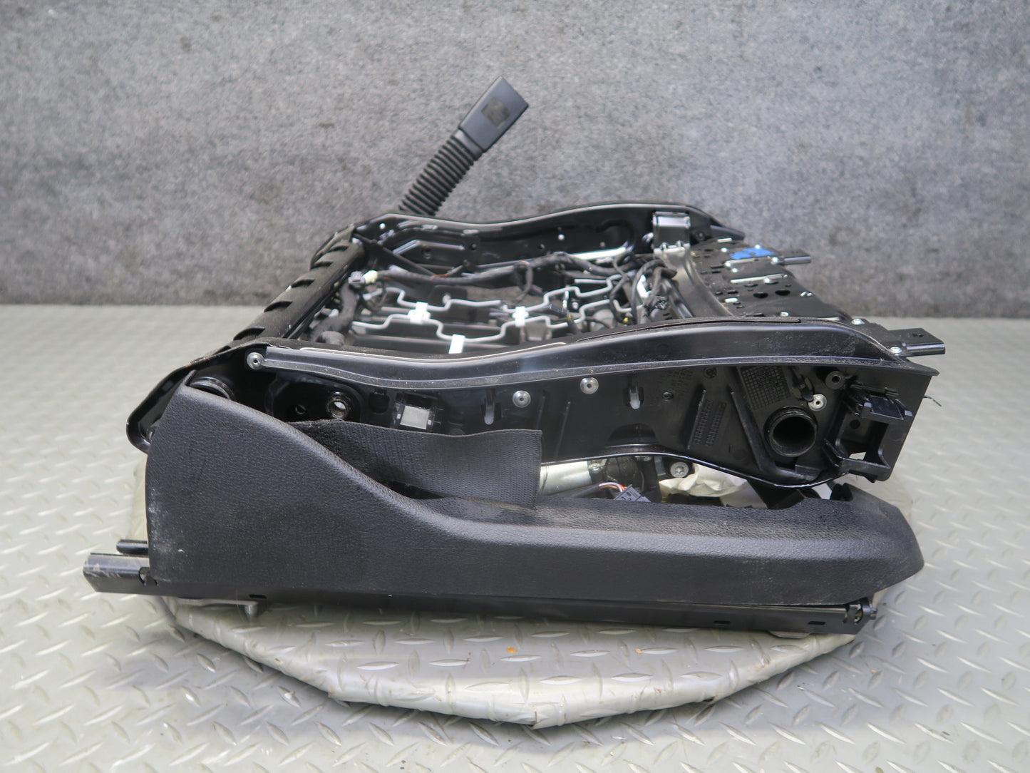 11-13 BMW F10 550iX Front Right Comfort Seat Lower Frame Track Rail w Motors OEM