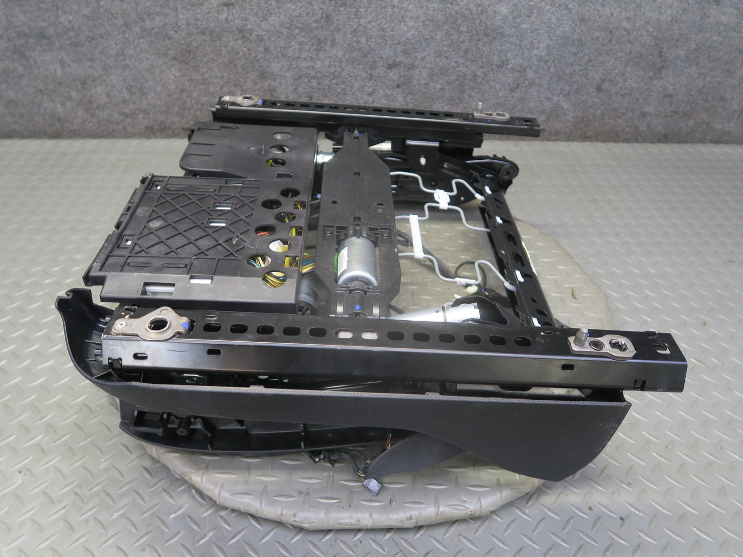 11-13 BMW F10 550iX Front Right Comfort Seat Lower Frame Track Rail w Motors OEM