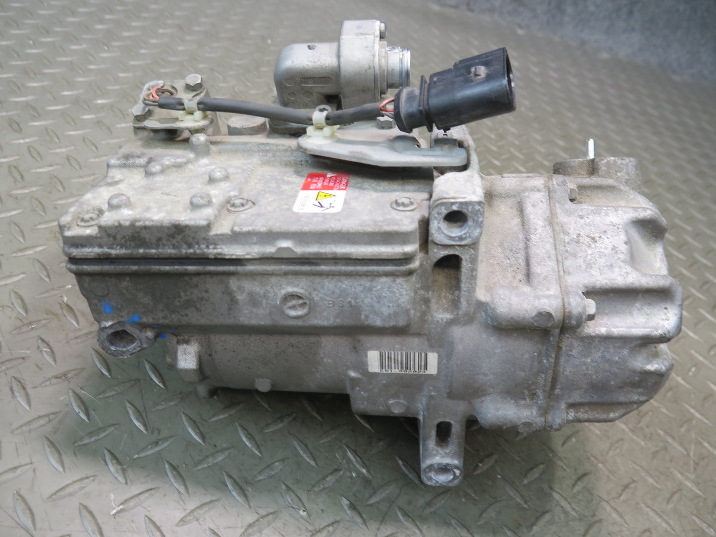 2015-2018 Porsche Cayenne 958 E-hybrid A/C Air Condition Compressor 7PP820803