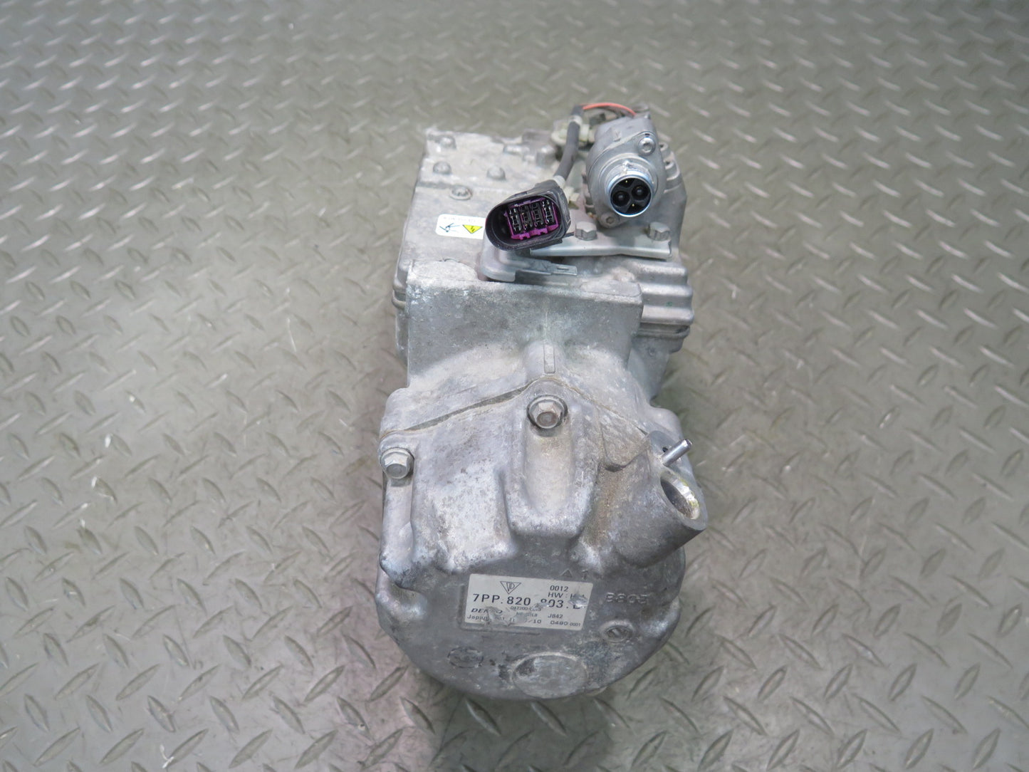 2015-2018 Porsche Cayenne 958 E-hybrid A/C Air Condition Compressor 7PP820803