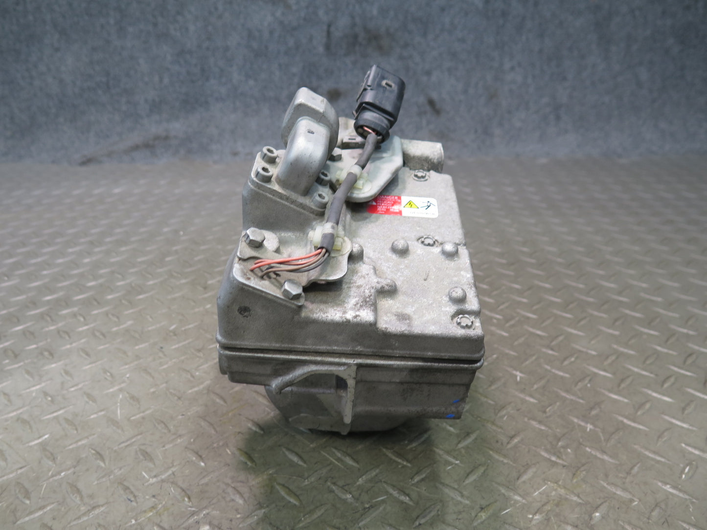 2015-2018 Porsche Cayenne 958 E-hybrid A/C Air Condition Compressor 7PP820803