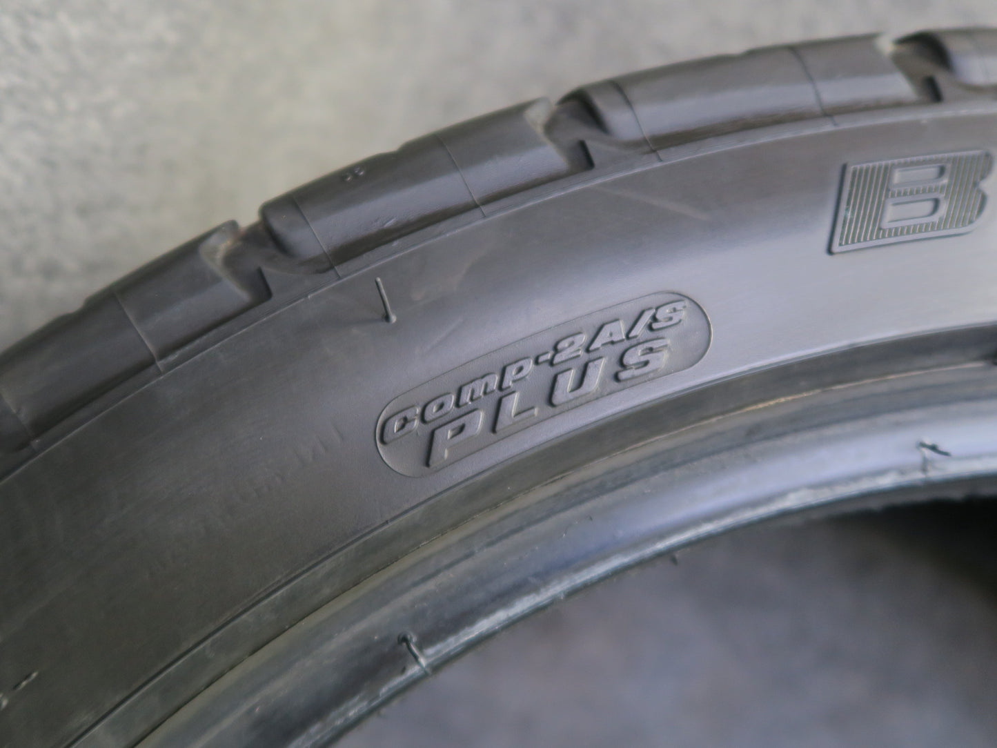 Set of 2 Bfgoodrich G-force COMP-2 A/S TIRE275/40 ZR20 106Y 4824 5/32 Tread