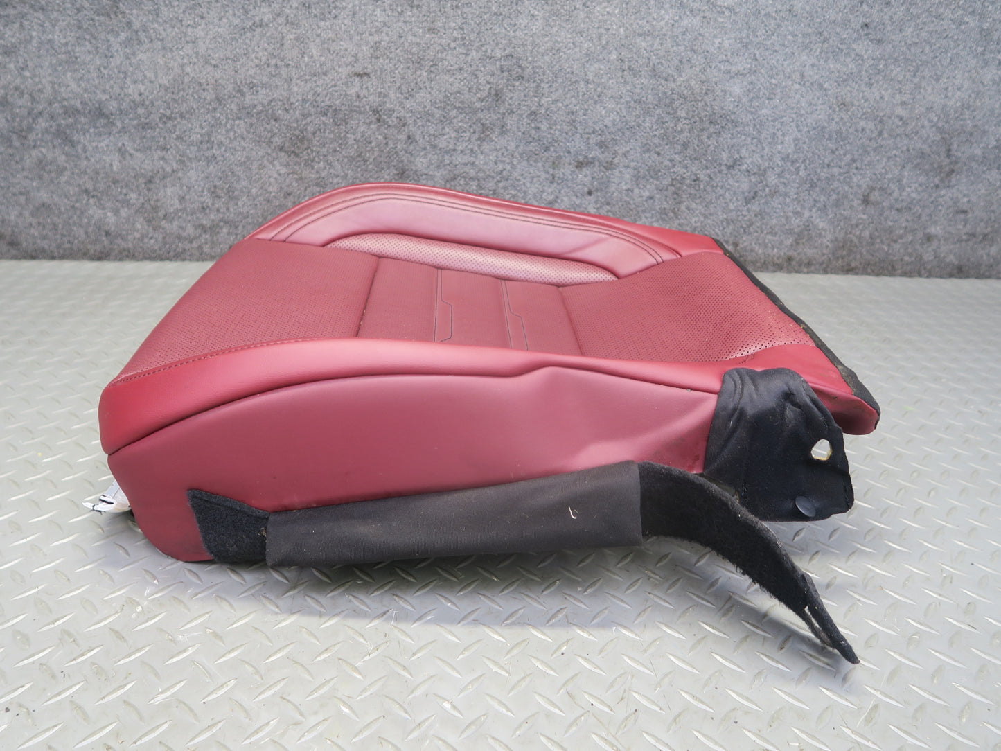 16-18 Lexus GSC16L RC300 RC350 F-sport Front Right Lower Seat Cushion RED OEM