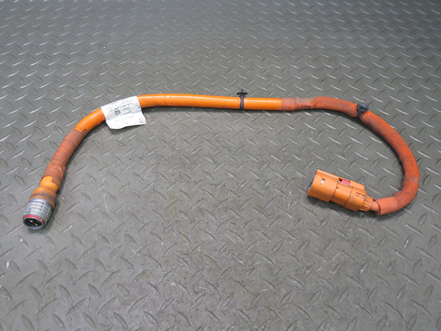 2015-2018 Porsche Cayenne 958 E-hybrid A/C Compressor High Voltage Wire Cable