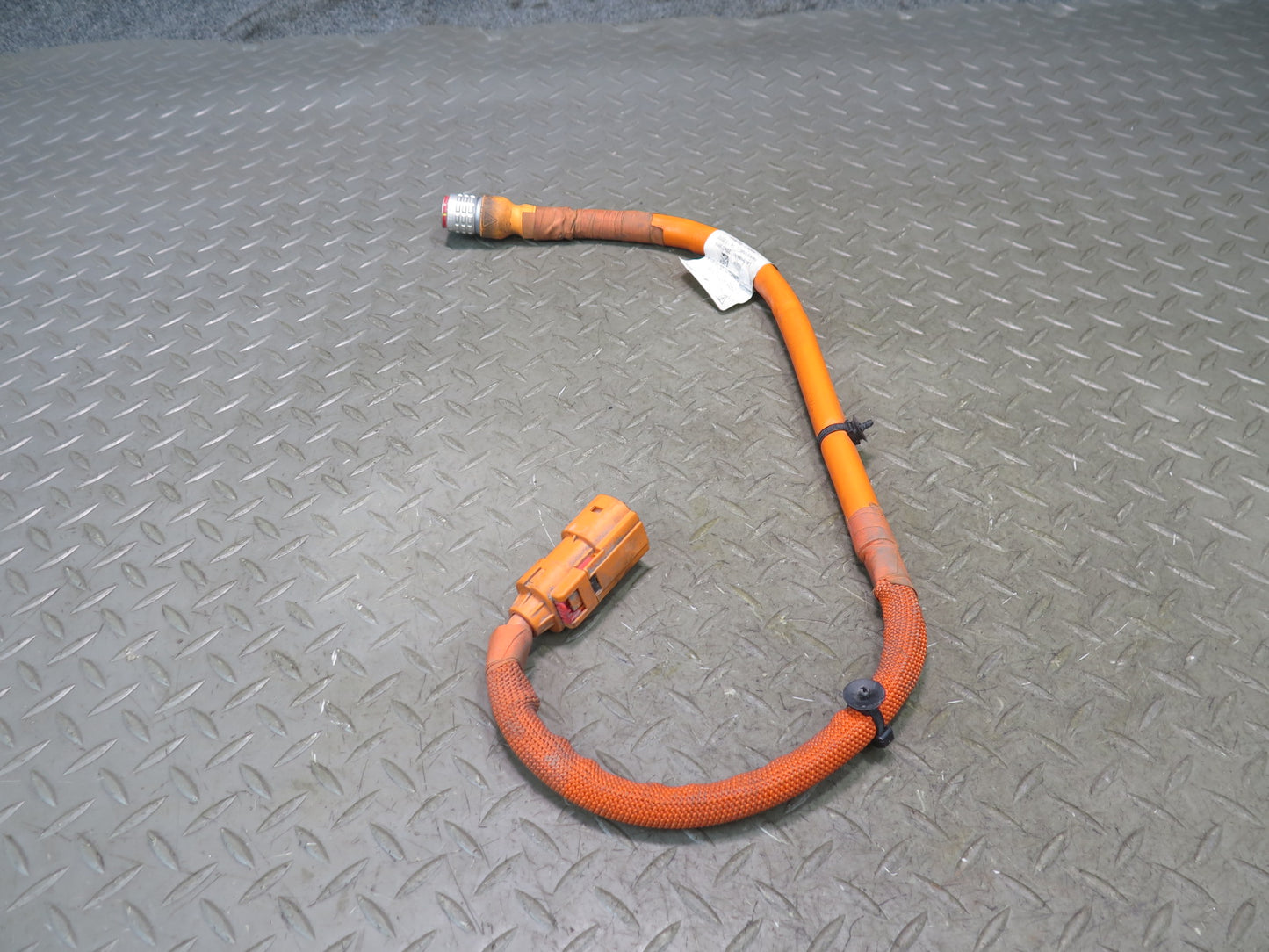 2015-2018 Porsche Cayenne 958 E-hybrid A/C Compressor High Voltage Wire Cable