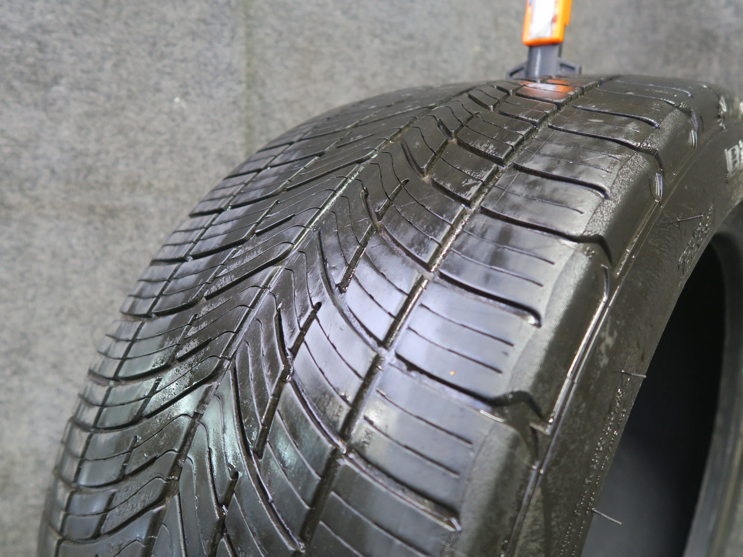 Set of 2 Bfgoodrich G-force COMP-2 A/S TIRE275/40 ZR20 106Y 4824 5/32 Tread