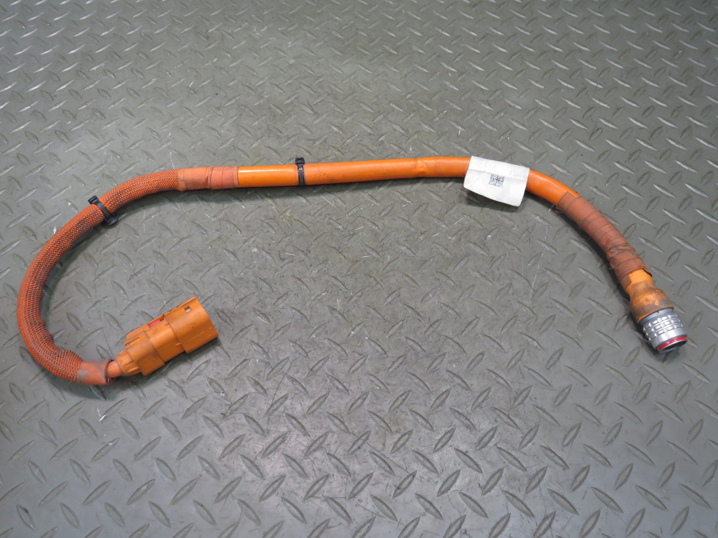 2015-2018 Porsche Cayenne 958 E-hybrid A/C Compressor High Voltage Wire Cable