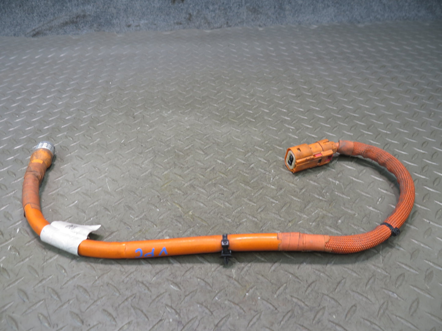 2015-2018 Porsche Cayenne 958 E-hybrid A/C Compressor High Voltage Wire Cable