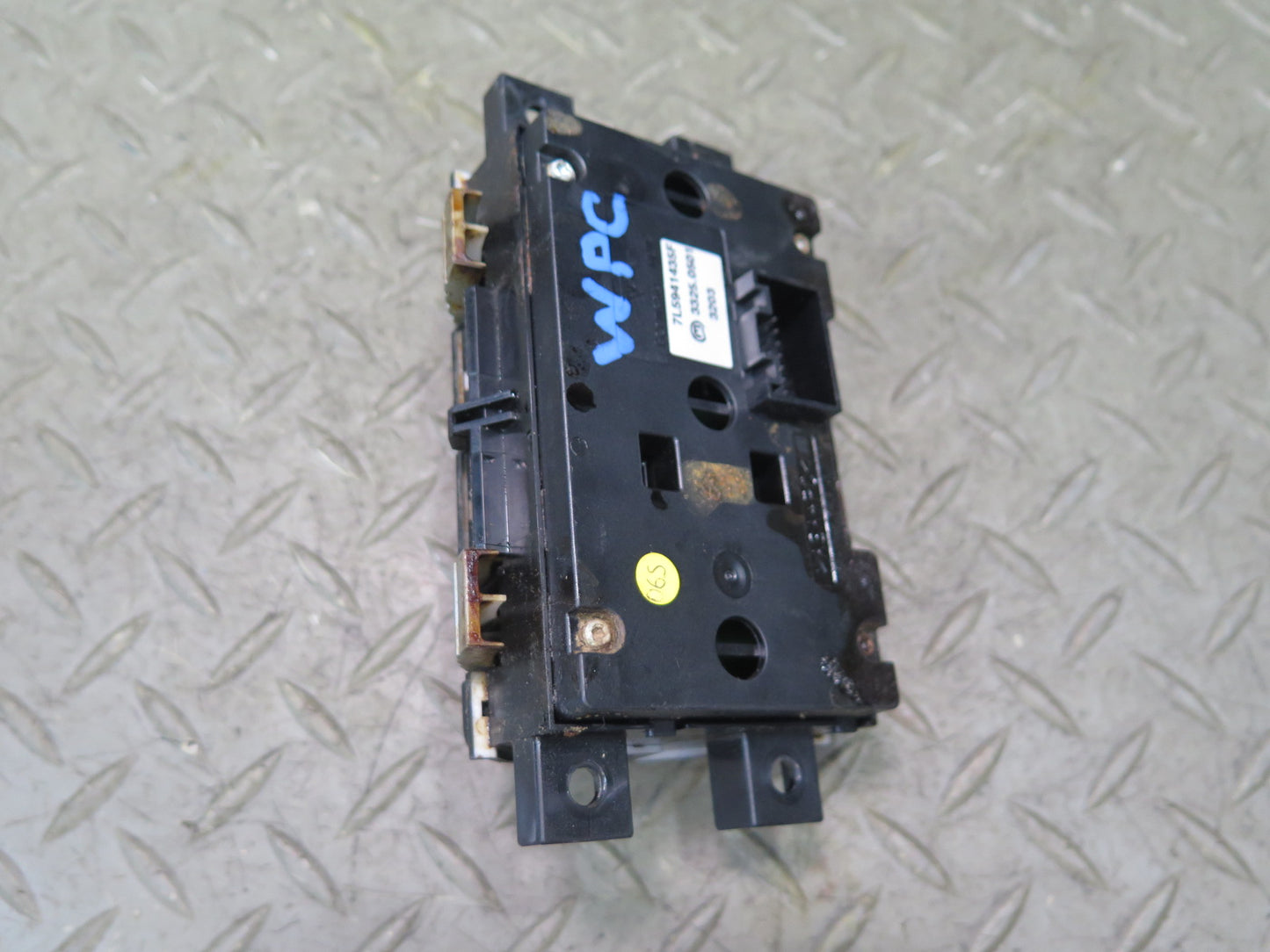 2003-2010 Porsche Cayenne 955 Suspension Ride Control Switch 7L5941435F