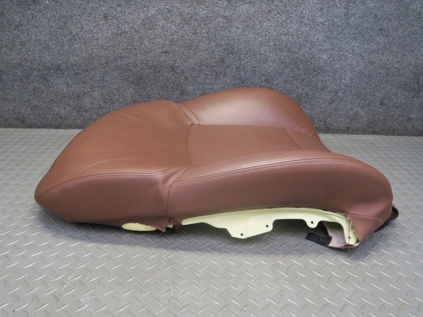 11-13 BMW F10 550iX Front Right Comfort Seat Upper Backrest Leather Cushion OEM