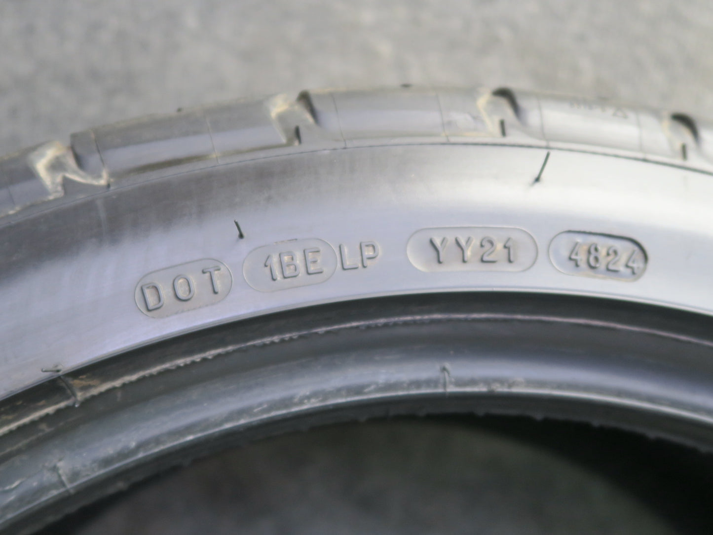 Set of 2 Bfgoodrich G-force COMP-2 A/S TIRE275/40 ZR20 106Y 4824 8/32 Tread