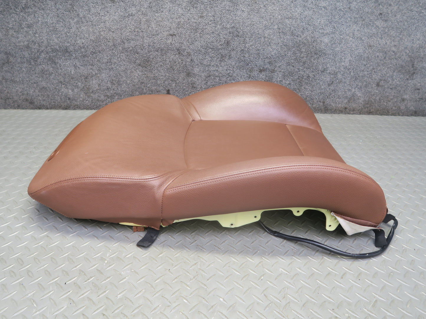 11-13 BMW F10 550iX Front Left Comfort Seat Upper Backrest Leather Cushion OEM