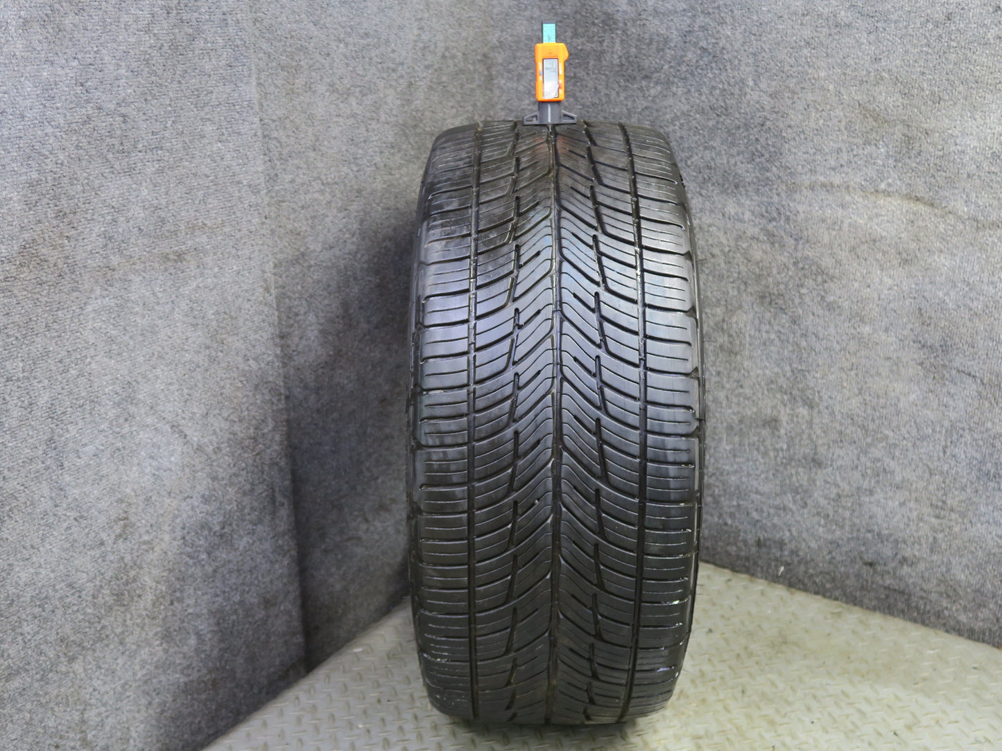 Set of 2 Bfgoodrich G-force COMP-2 A/S TIRE275/40 ZR20 106Y 4824 8/32 Tread