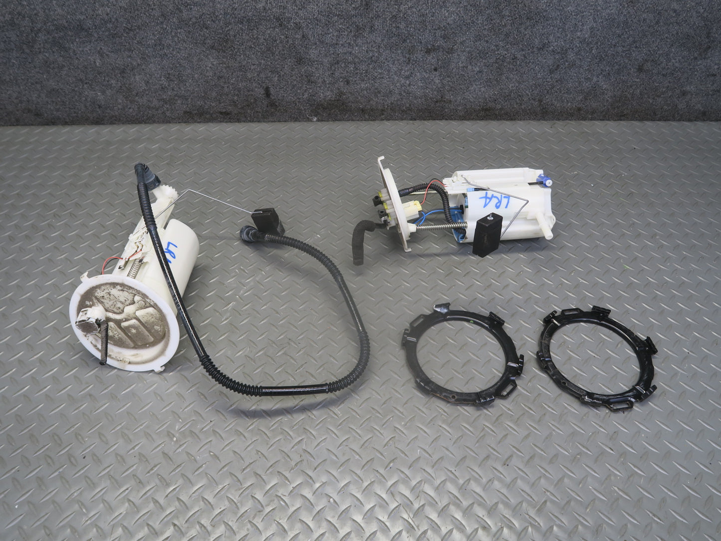 15-18 Lexus GSC16L RC300 AWD 3.5L Fuel Pump Level Sensor Sending Unit Set OEM