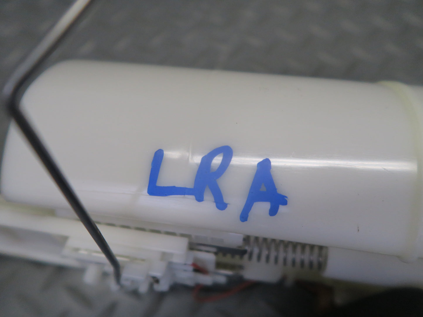 15-18 Lexus GSC16L RC300 AWD 3.5L Fuel Pump Level Sensor Sending Unit Set OEM