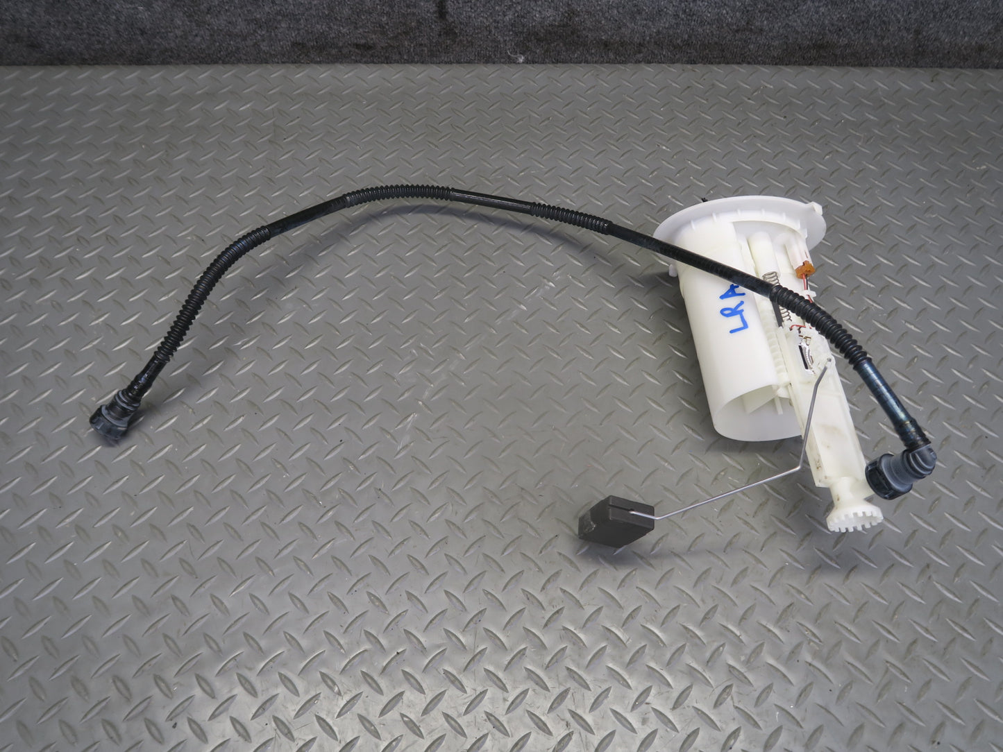 15-18 Lexus GSC16L RC300 AWD 3.5L Fuel Pump Level Sensor Sending Unit Set OEM