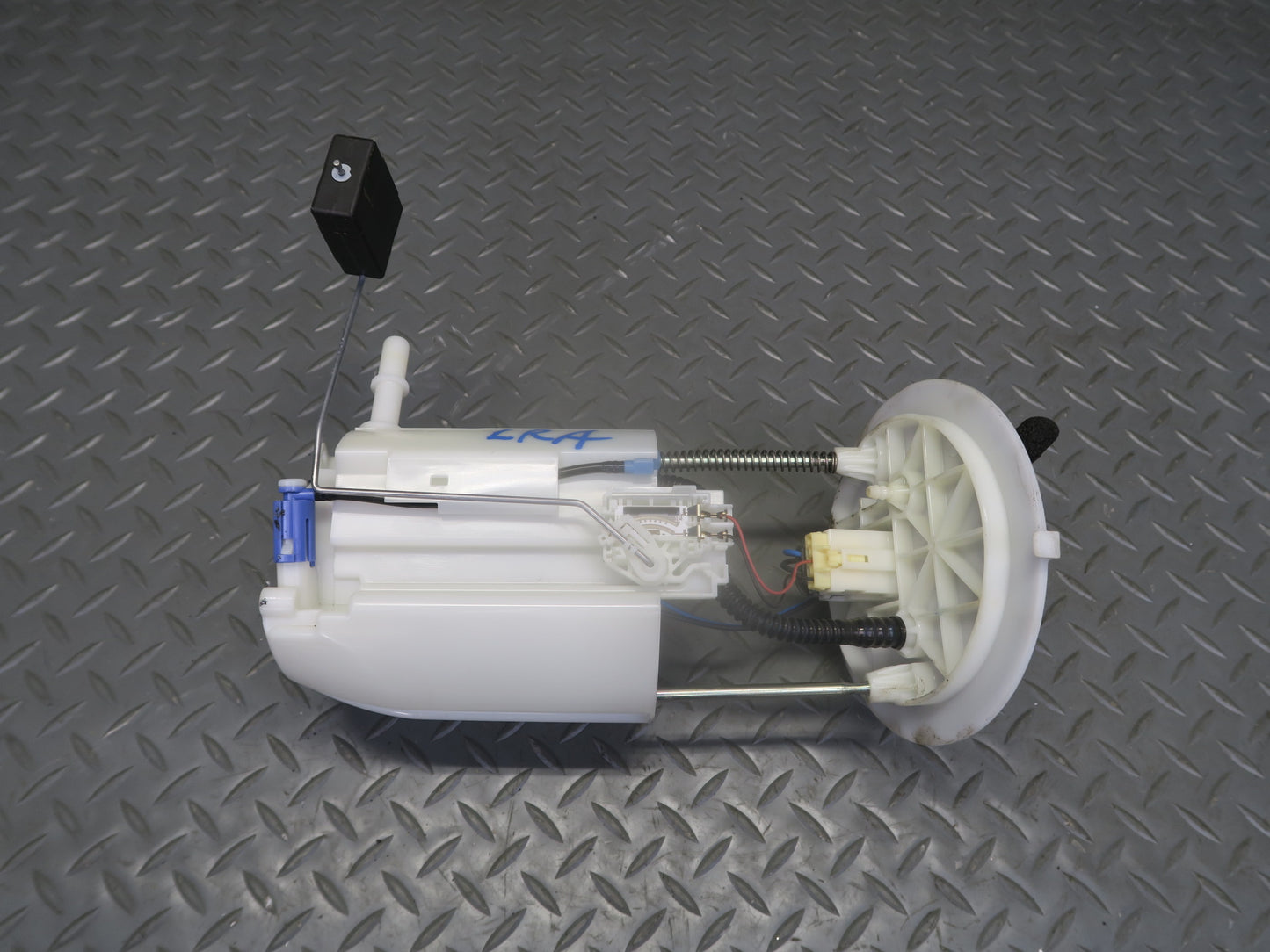 15-18 Lexus GSC16L RC300 AWD 3.5L Fuel Pump Level Sensor Sending Unit Set OEM