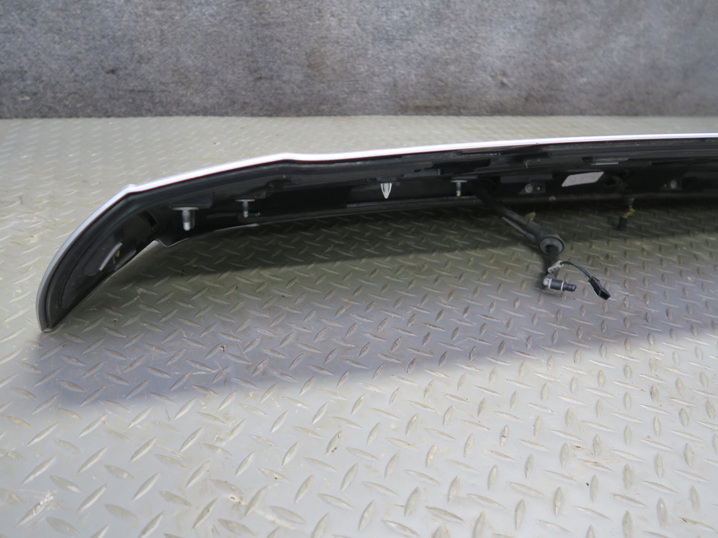 2014-2018 BMW F15 X5 Rear Trunk Tailgate Liftgate Spoiler W/ Brake Light