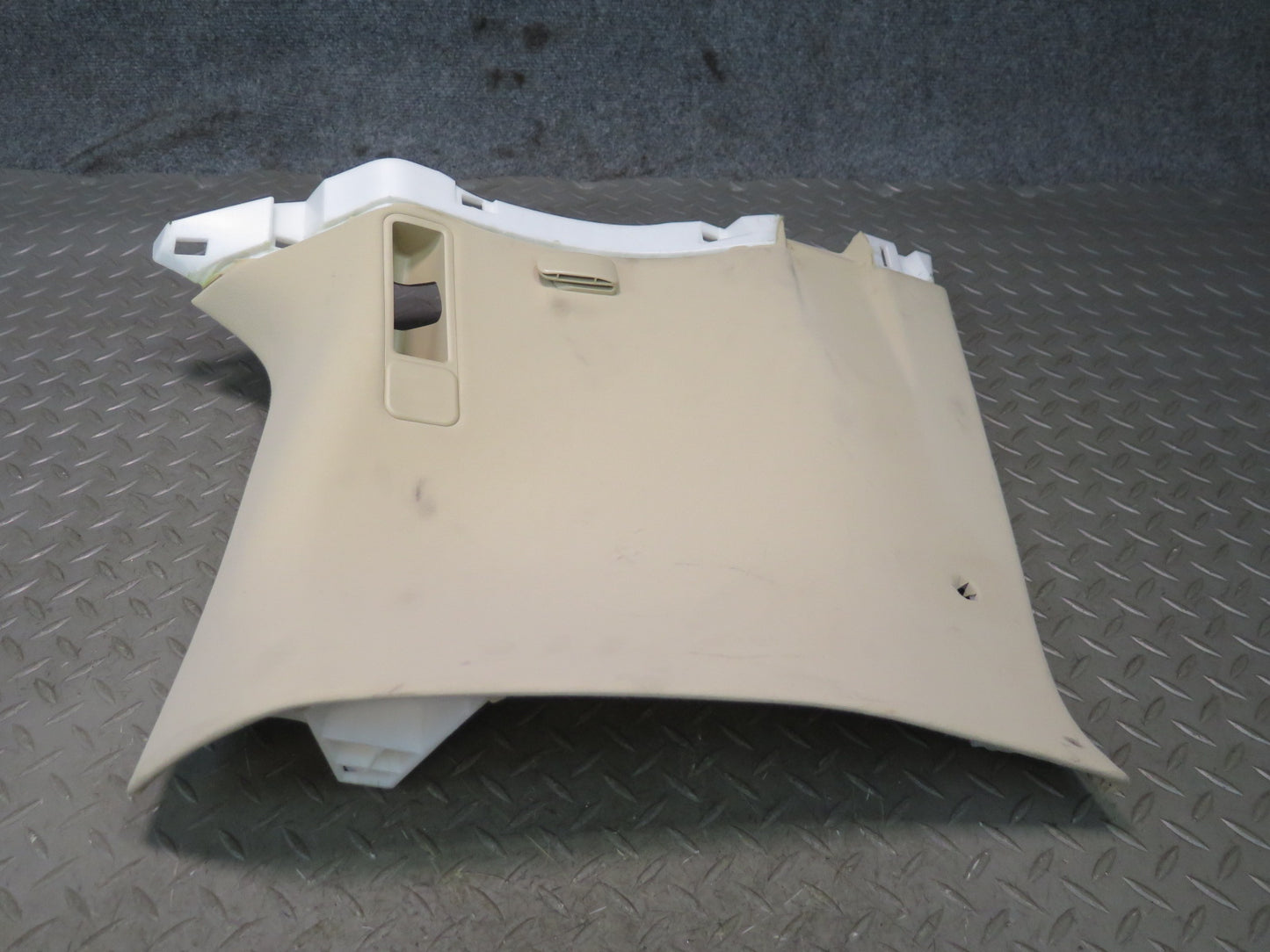 2008-2015 Lexus URJ201L LX570 Rear Left Side Quarter Pillar Trim Panel