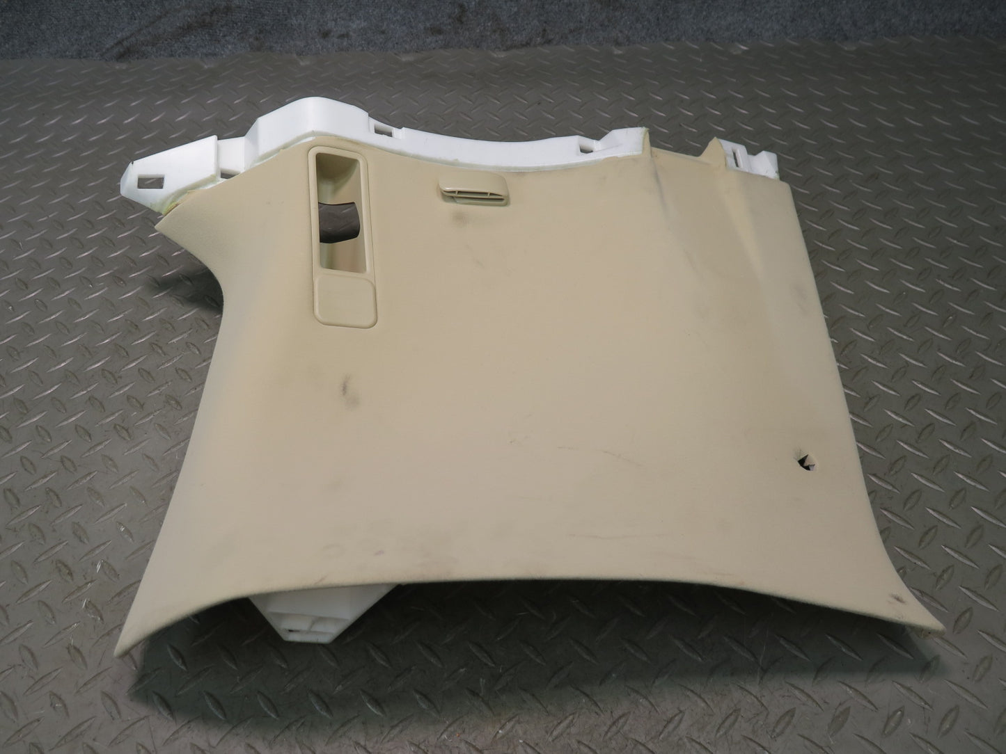 2008-2015 Lexus URJ201L LX570 Rear Left Side Quarter Pillar Trim Panel