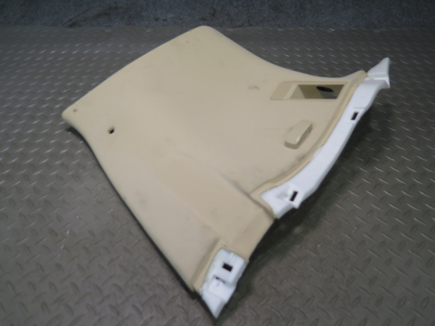 2008-2015 Lexus URJ201L LX570 Rear Left Side Quarter Pillar Trim Panel