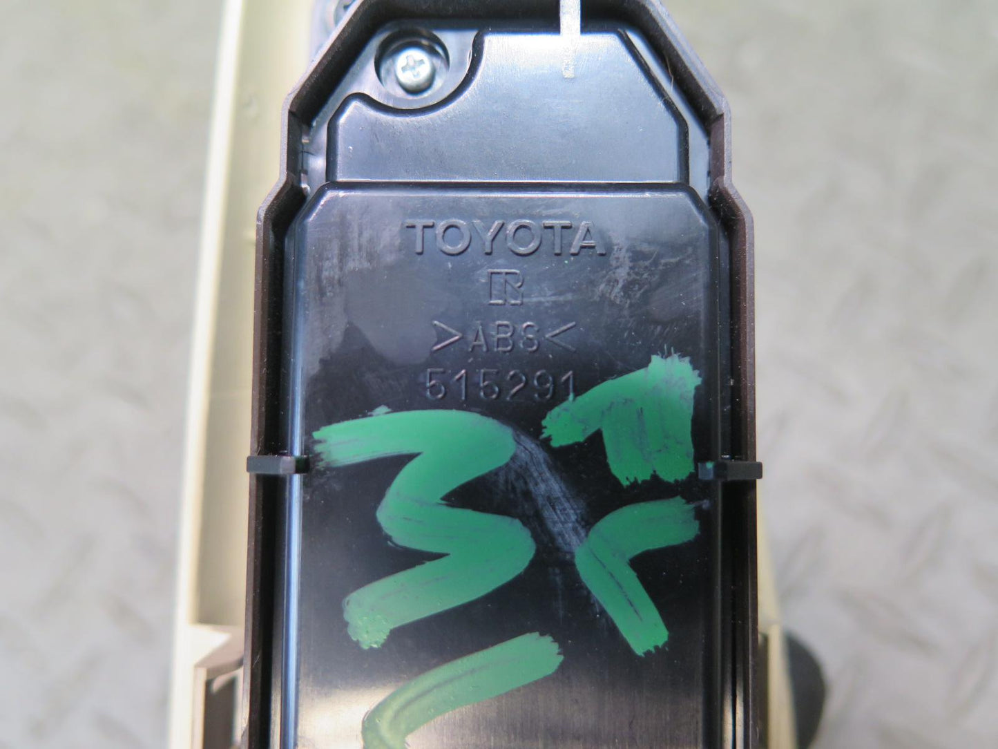 2008-2011 Lexus URJ201L LX570 Front Left Side Door Master Window Switch W/ Trim