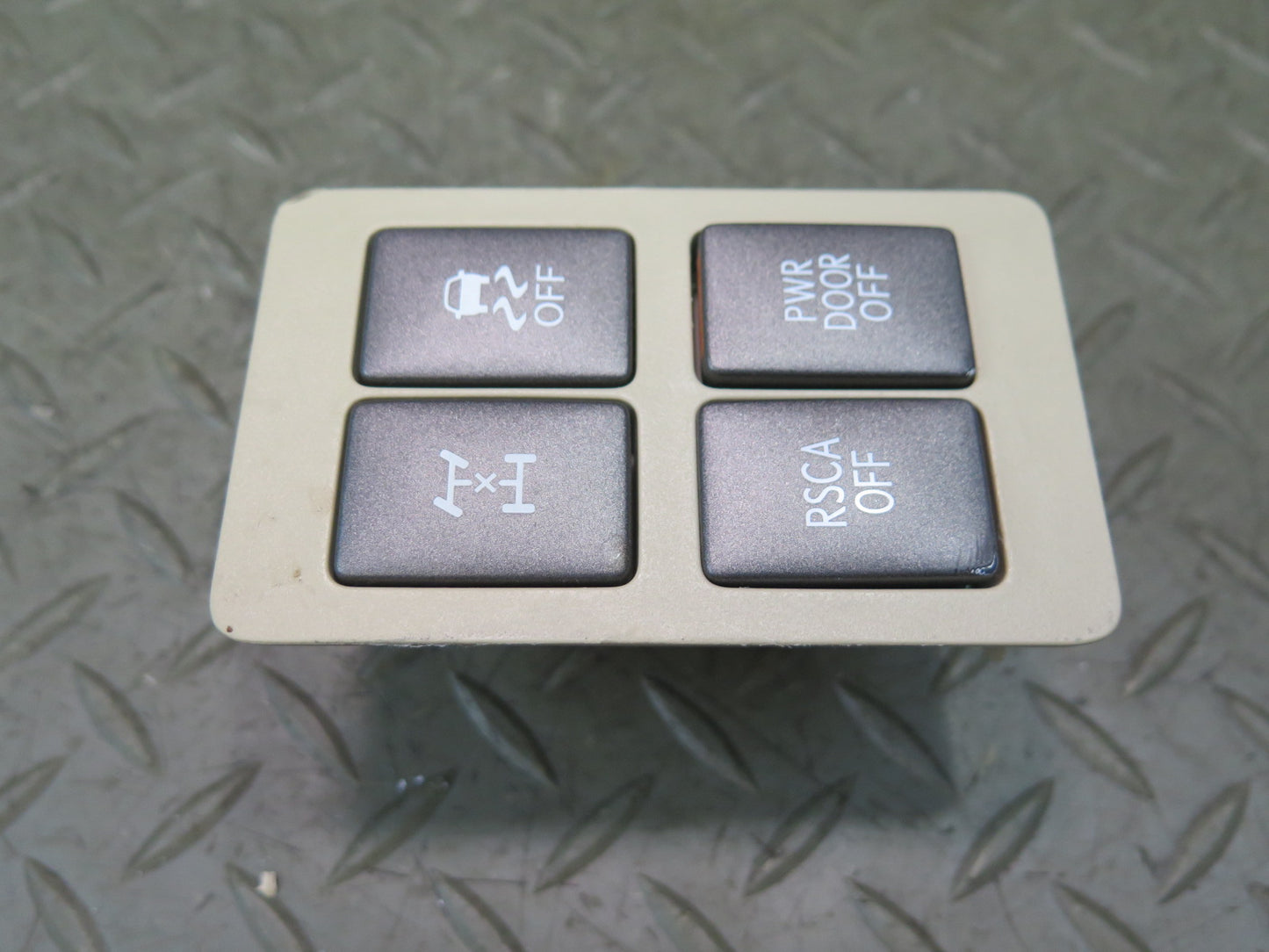 08-11 Lexus URJ201L LX570 Differential Lock Rsca Power Liftgate Traction Switch