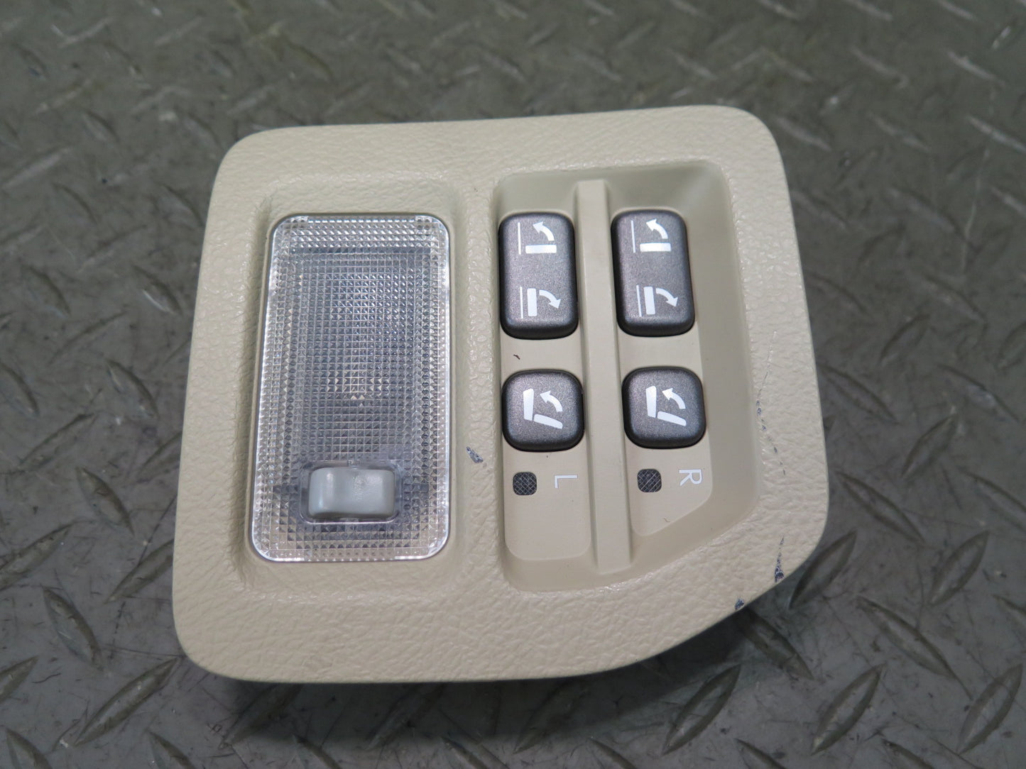 2008-2011 Lexus URJ201L LX570 Rear Right Trunk Folding Seat Switch W/ Trim