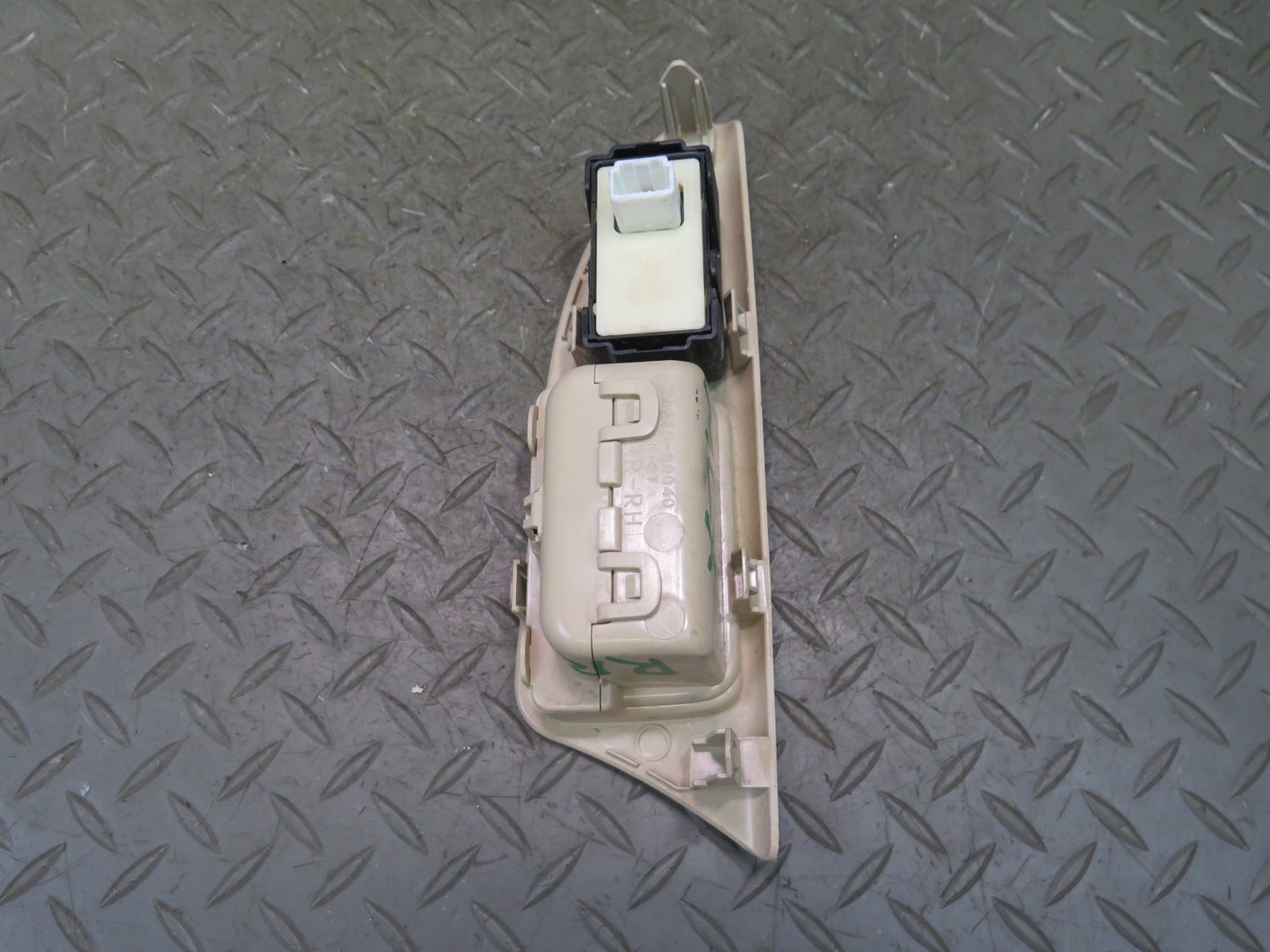 2008-2011 Lexus URJ201L LX570 Rear Right Door Window Switch W/ Trim & Ash Tray