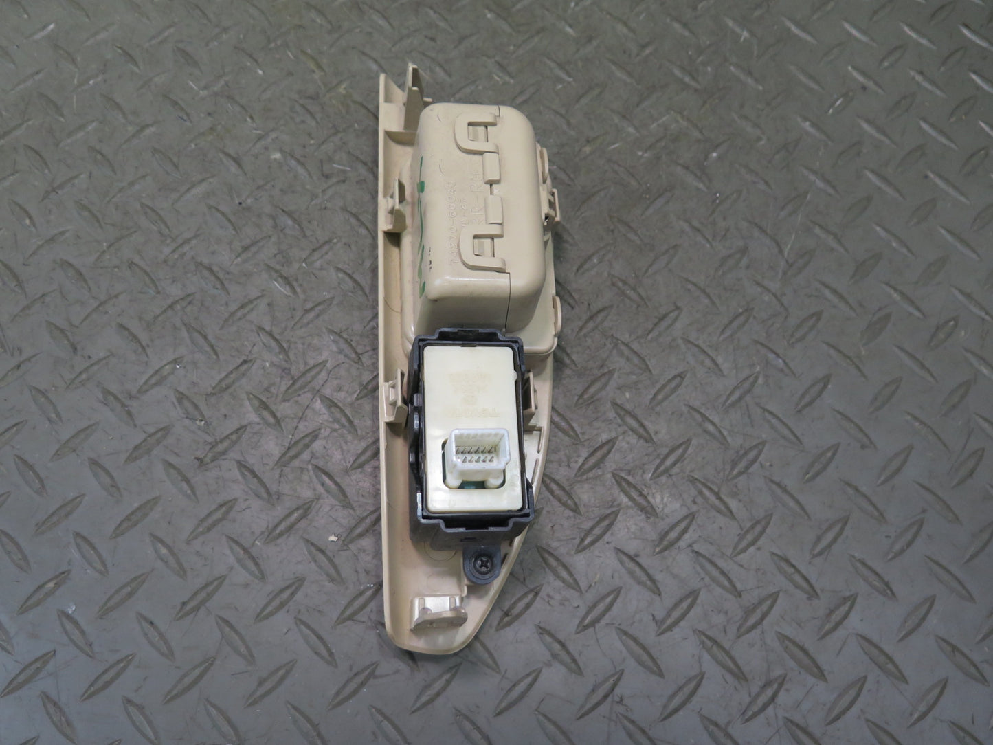 2008-2011 Lexus URJ201L LX570 Rear Right Door Window Switch W/ Trim & Ash Tray