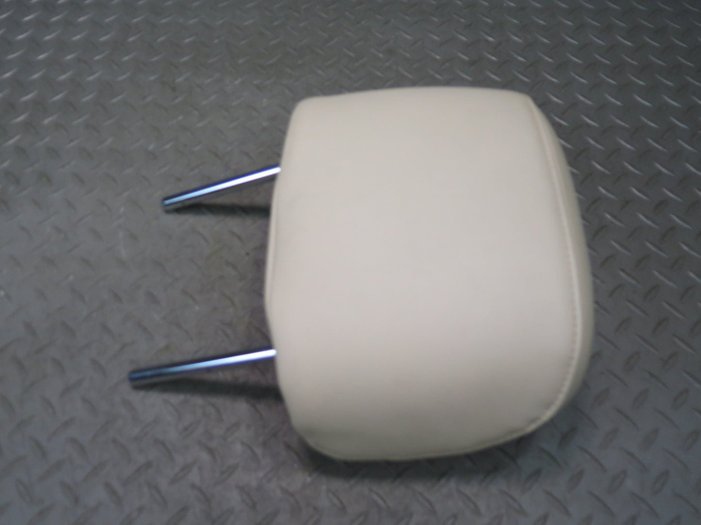 2008-2011 Lexus URJ201L LX570 Rear Left & Right Side Leather Headrest Set