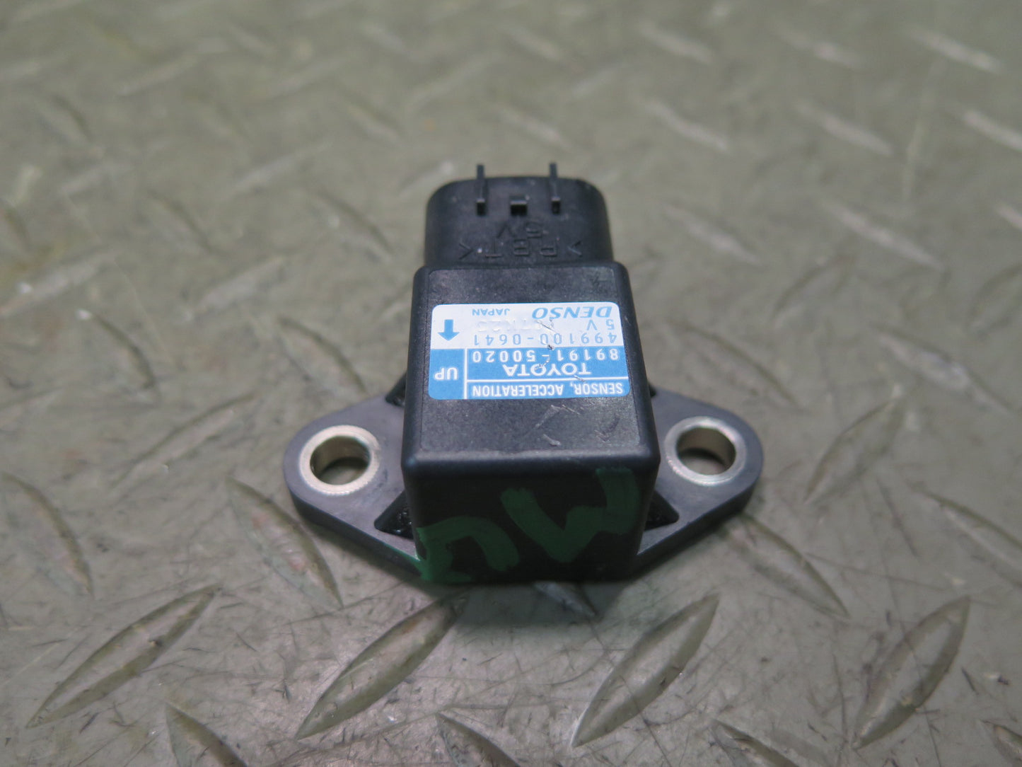 2008-2011 Lexus URJ201L LX570 Acceleration Sensor 89191-50020