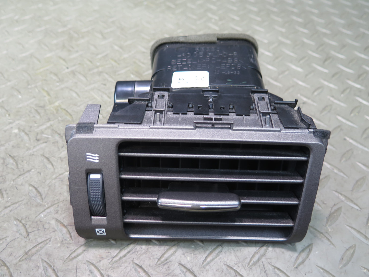 2008-2011 Lexus URJ201L LX570 Front Right Passenger Side A/C Heater Air Vent