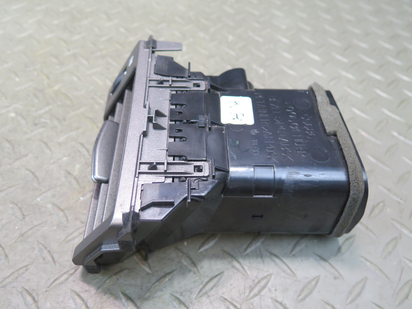 2008-2011 Lexus URJ201L LX570 Front Right Passenger Side A/C Heater Air Vent