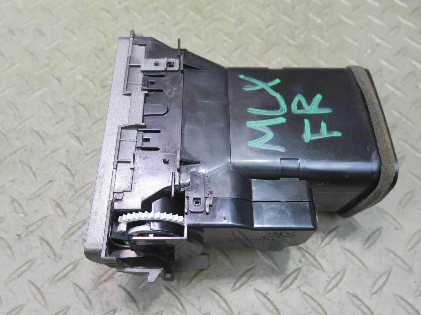 2008-2011 Lexus URJ201L LX570 Front Right Passenger Side A/C Heater Air Vent