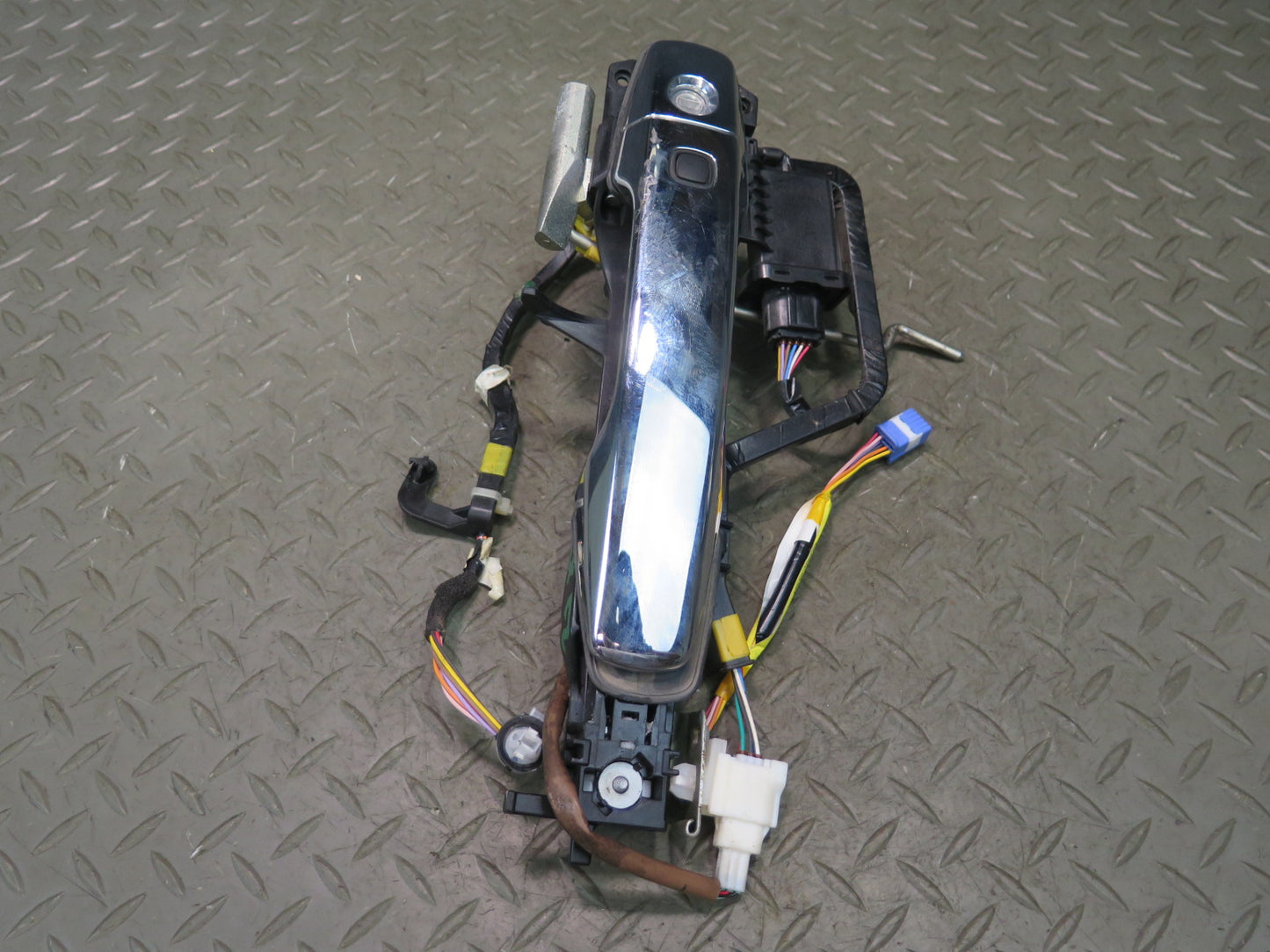 2008-2015 Lexus URJ201L LX570 Front Left Door Exterior Handle W/ Keyless Entry