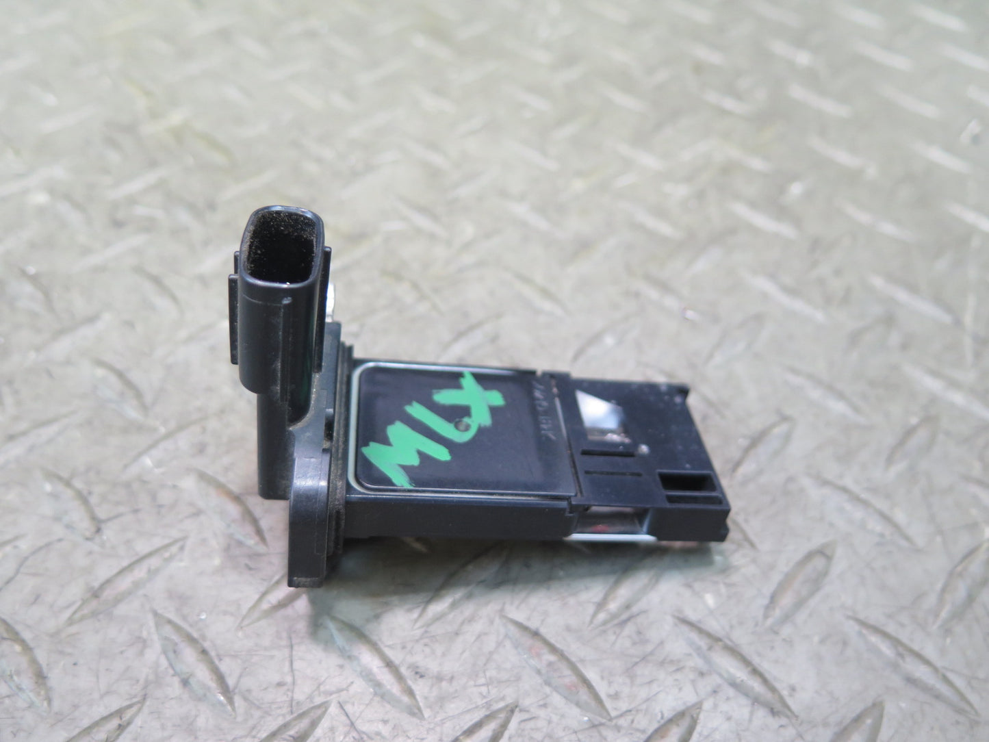 2008-2015 Lexus URJ201L LX570 Mass Air Flow Meter MAF Sensor