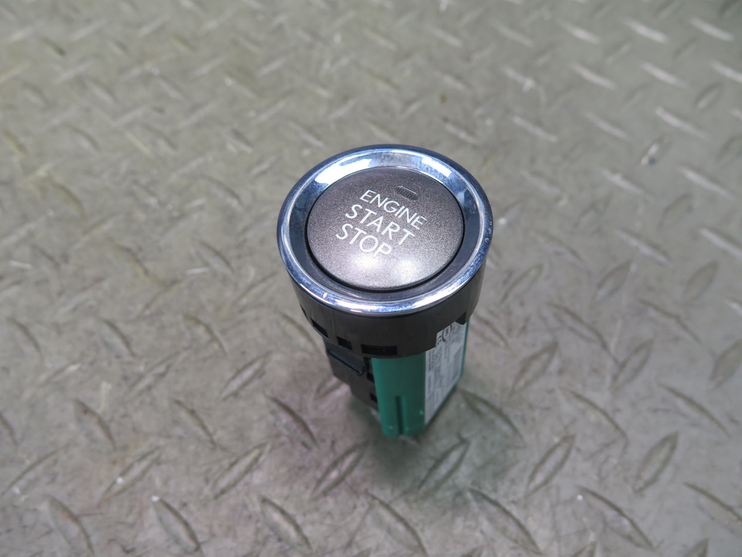 2008-2011 Lexus URJ201L LX570 Engine Power Ignition Button Start/stop Switch