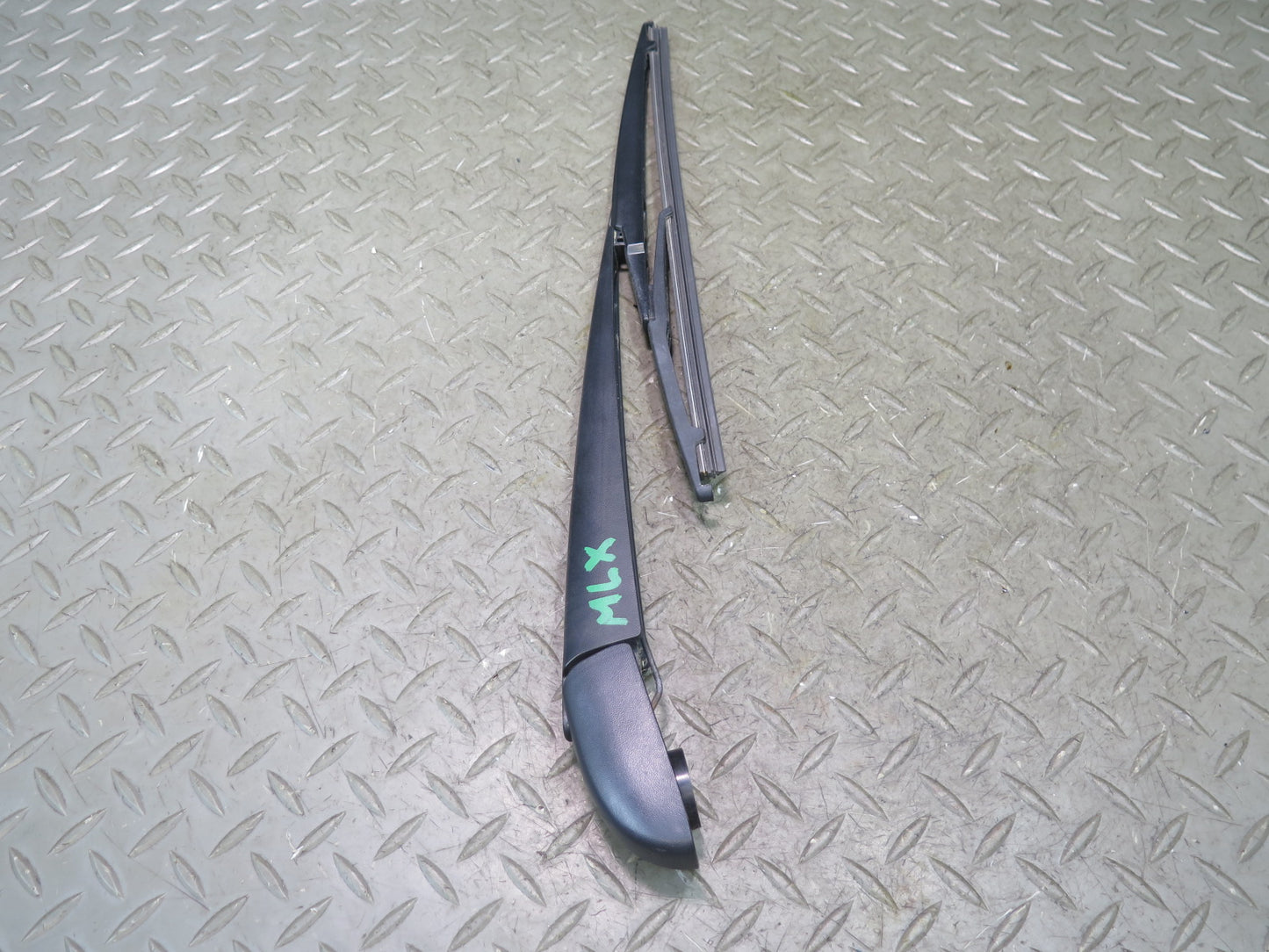 2008-2015 Lexus URJ201L LX570 Rear Liftgate Tailgate Window Wiper Arm