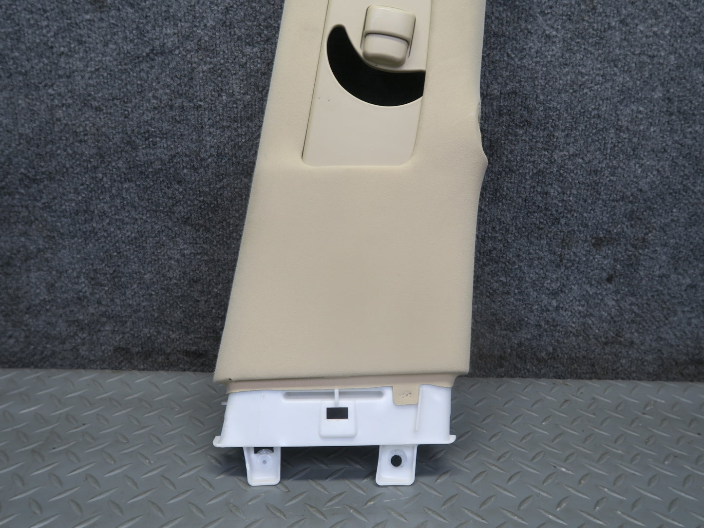 2008-2011 Lexus URJ201L LX570 Left & Right Side B-pillar Upper Trim Panel Set