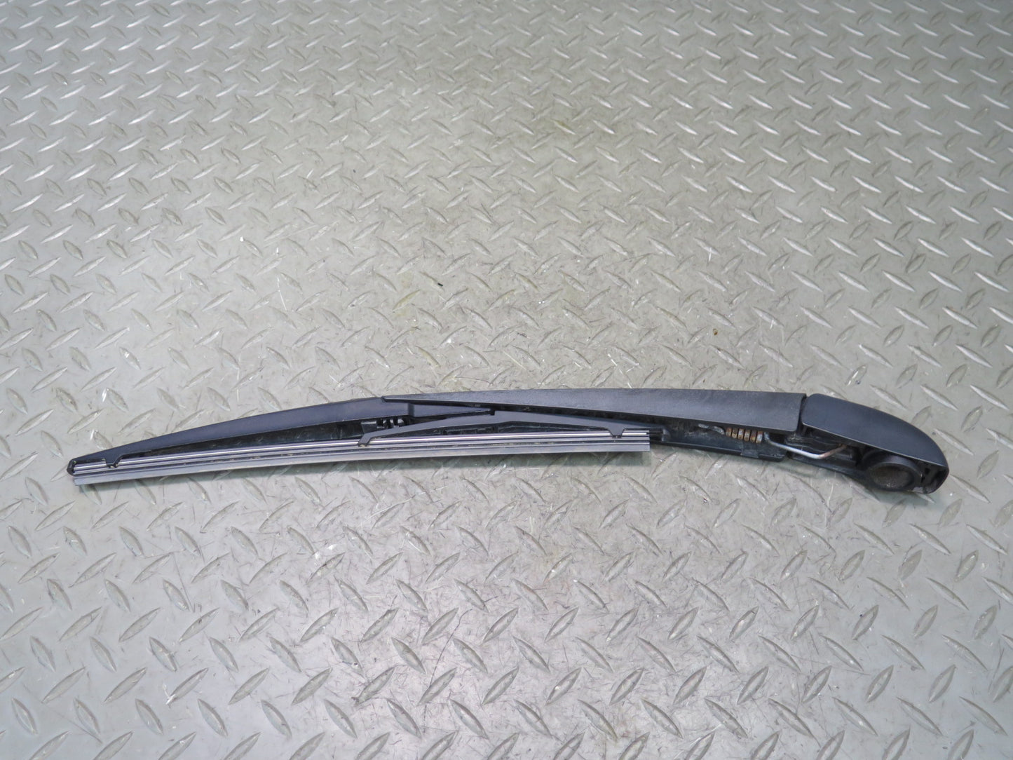 2008-2015 Lexus URJ201L LX570 Rear Liftgate Tailgate Window Wiper Arm
