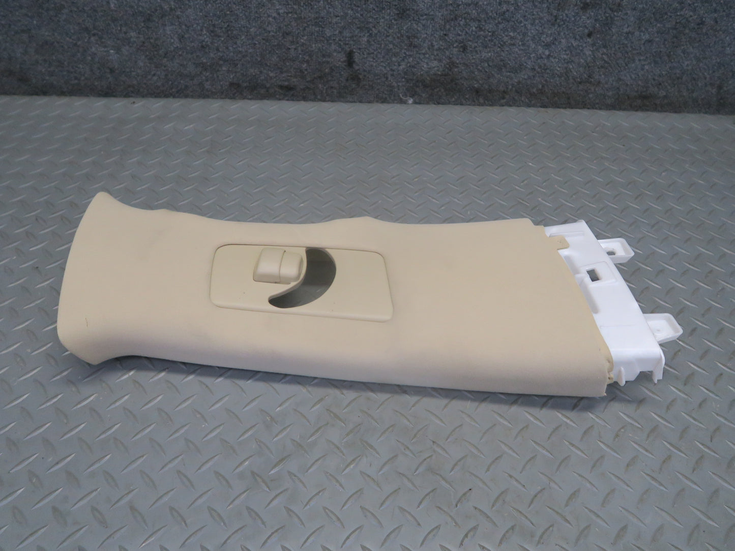 2008-2011 Lexus URJ201L LX570 Left & Right Side B-pillar Upper Trim Panel Set