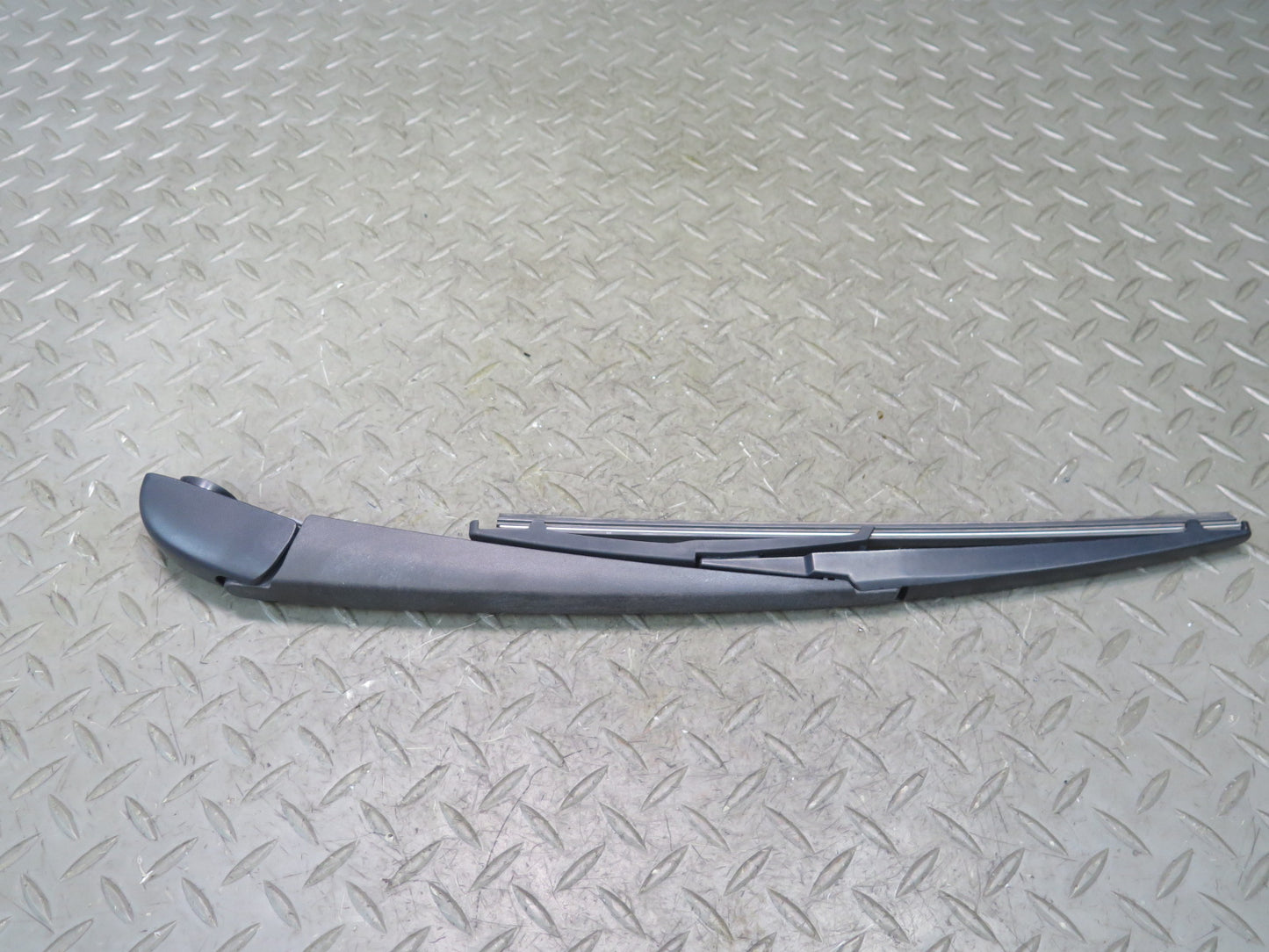 2008-2015 Lexus URJ201L LX570 Rear Liftgate Tailgate Window Wiper Arm