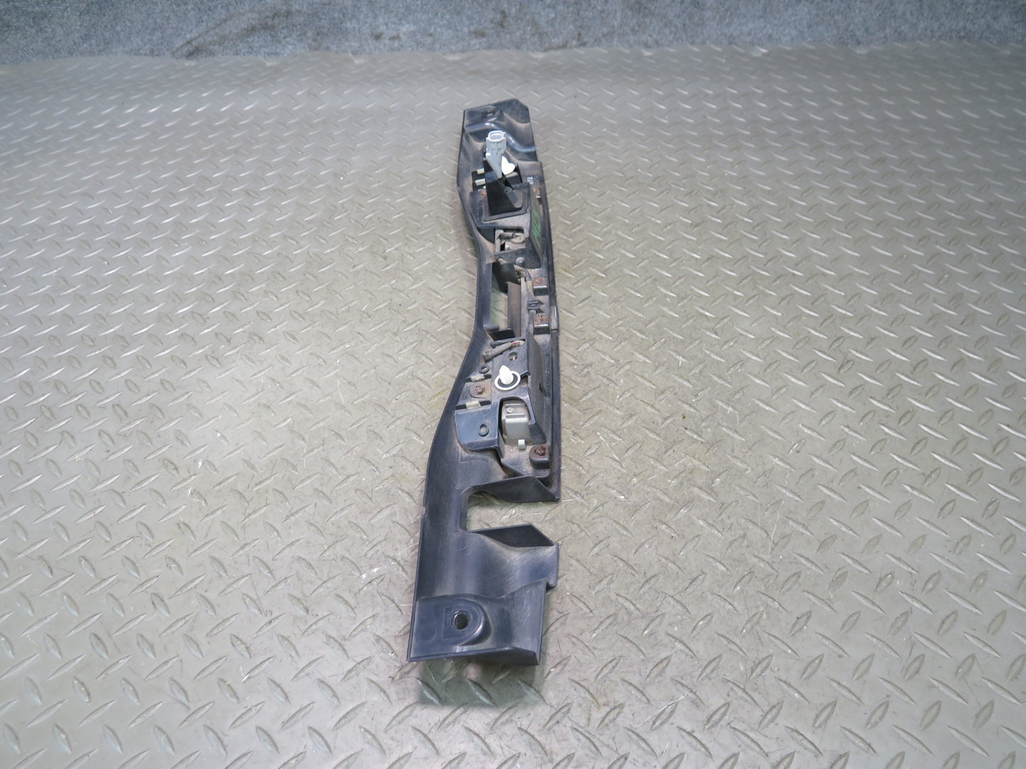 2008-2011 Lexus URJ201L LX570 Rear Trunk License Plate Light Lamp Panel