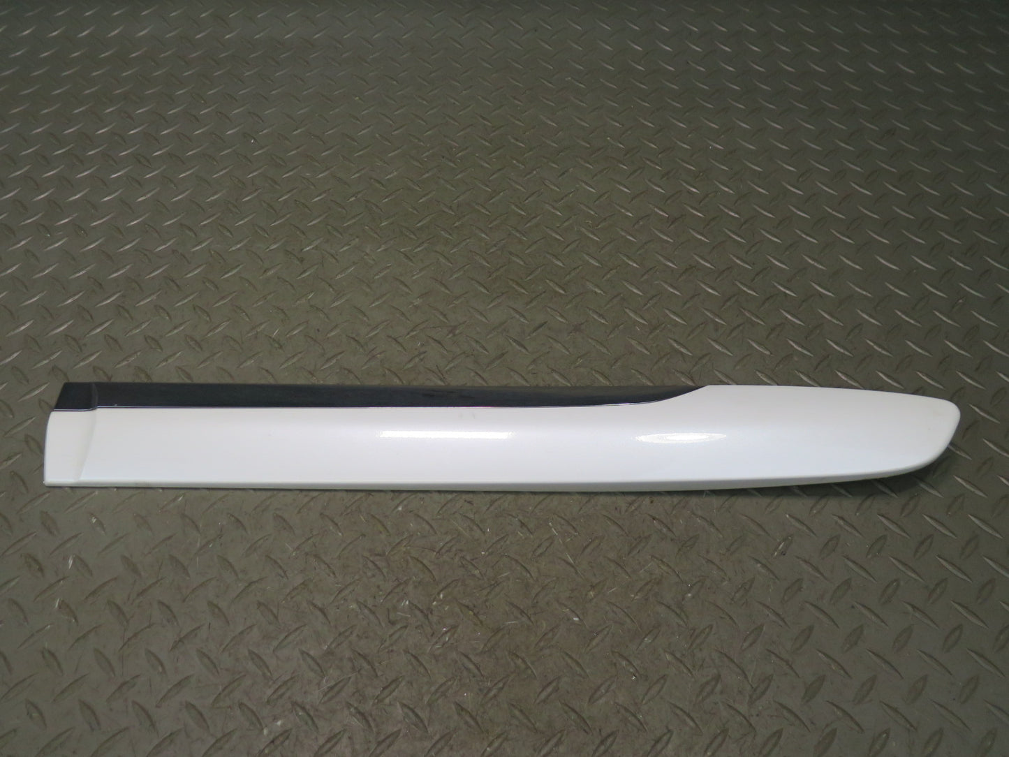2008-2011 Lexus URJ201L LX570 Rear Left Side Door Lower Trim Molding Cover