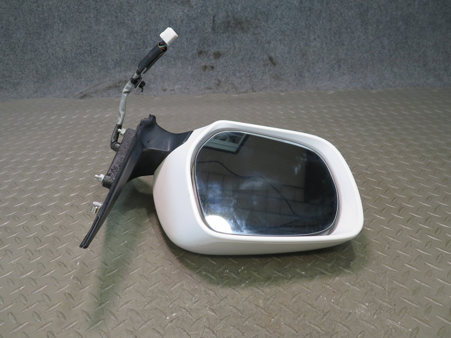 2008-2011 Lexus URJ201L LX570 Left Door Exterior Auto DIP Power Side View Mirror