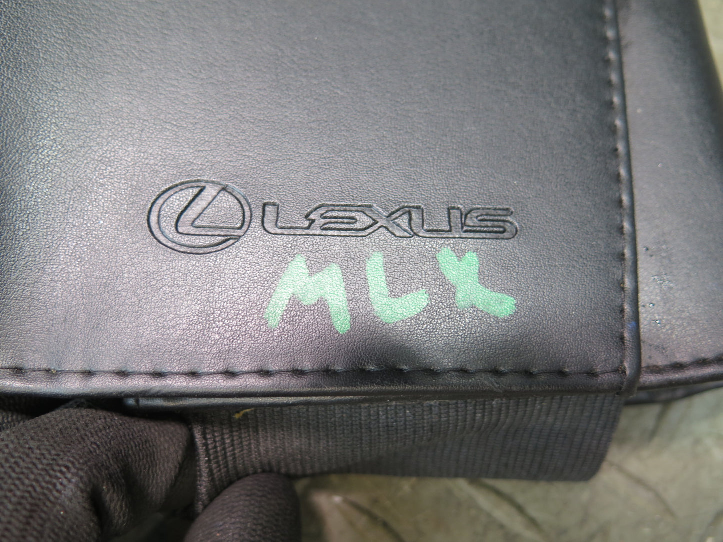 2009 Lexus URJ201L LX570 Owner User Operator Guide Manual Book Set W/ Case